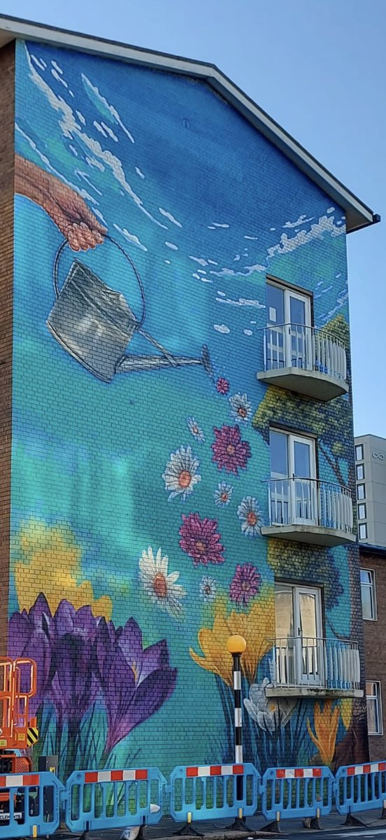 3. The mural represents a new relationship between police &amp; those homeless, how it needs to grow &amp; be nurtured.

It was funded by proceeds of crime. 

Everything learned is helping us &amp; <a href="/coventrycc/">Coventry City Council</a> shape future policy. 

We are committed to playing our part in ending homelessness