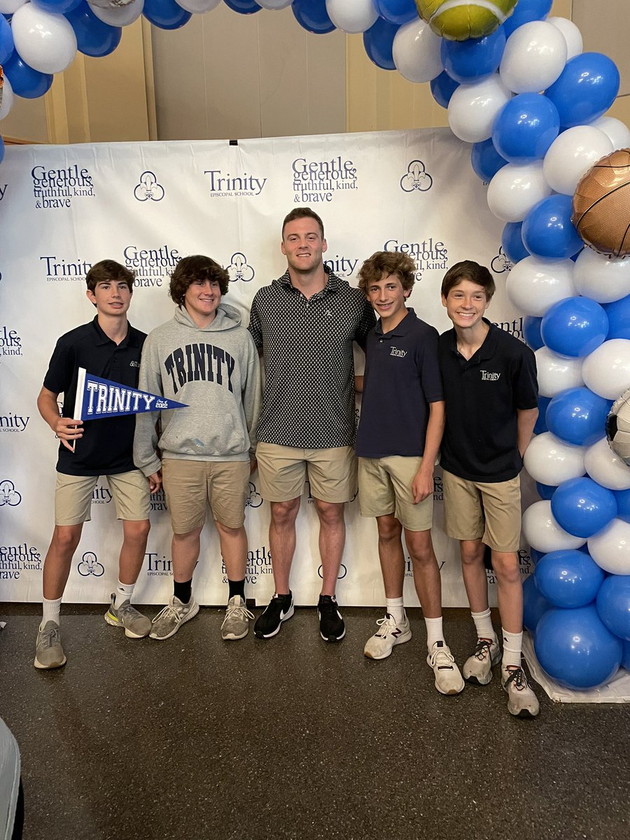 Earlier this morning, Saints LB @petewerner23 spoke to @TESnola students for their annual athletics banquet.