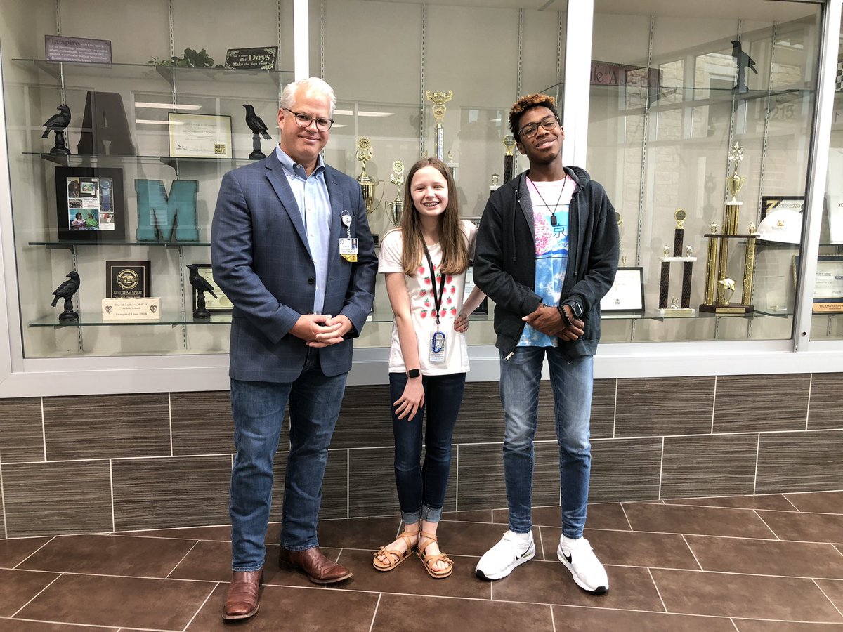 DrAnthonyMS's tweet photo. Mr. Scanlon, one of the CFISD Board Members, visited Anthony! Thanks to Elizabeth and Aiden, two student leaders, for leading Mr. Scanlon on a tour of instruction and the building! #ravenRISE @CyFairISD https://t.co/UDJsMELZAO