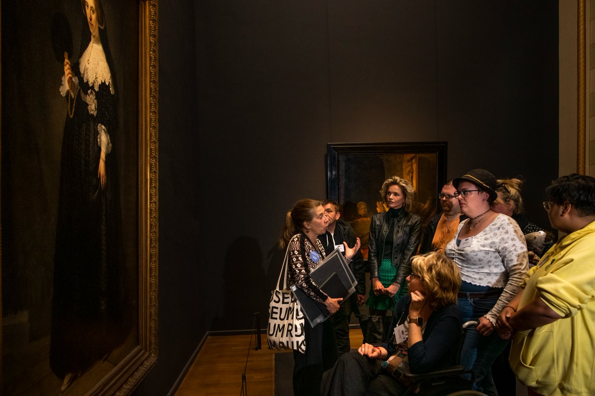 SteffieHelpt's tweet photo. De Museumonderzoekers van Steffie zijn klaar om de toegankelijkheid van musea te testen! Vandaag hebben 45 Museumonderzoekers met een beperking samen met @ShownieuwsSBS6 presentatrice @TooskeRagas de website https://t.co/dIaiG5UZpR feestelijk in gebruik genomen. #inclusie https://t.co/betxLpjWOx