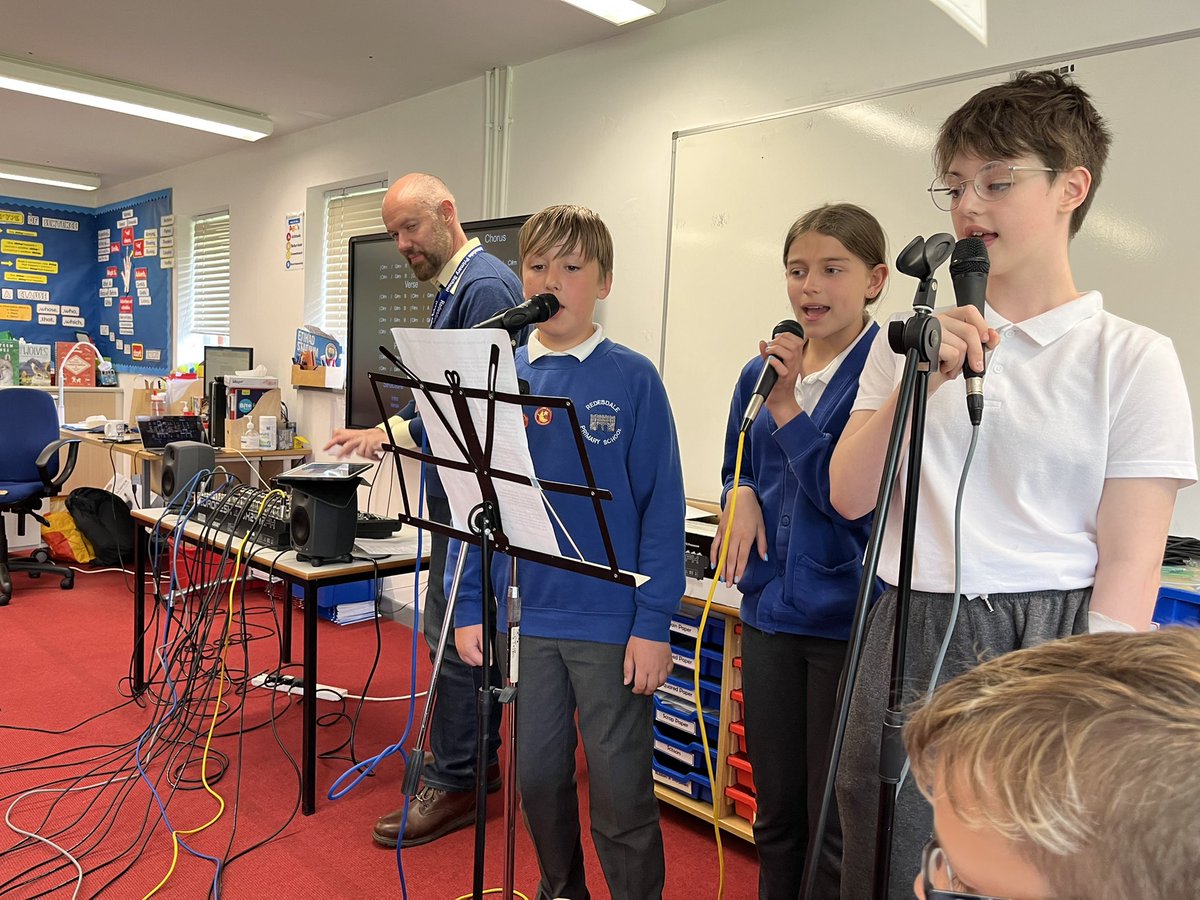 MrMShackleton's tweet photo. Y6 @RedesdalePrim learning their Leaversโ Song with @DavidKirtlan today in readiness for competing in the @NTLearningTrust @mccdigital #iPadBand 2022. Massive thanks to all who made it happen ๐๐ป๐ถ๐น๐ค๐ธ๐ฅ https://t.co/PePPeQCCR8