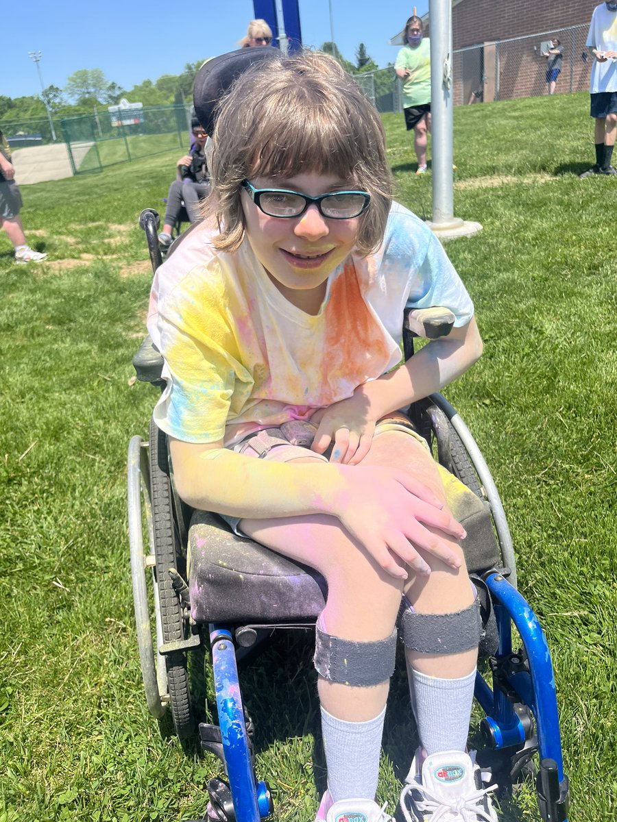 MissCox1501's tweet photo. Successful field day!! The kids had a blast! #bigblueonthemove @HSPrincipalHCSD @Hamilton_SEPP @MsPlogmanHHS https://t.co/L75f2FYOFx