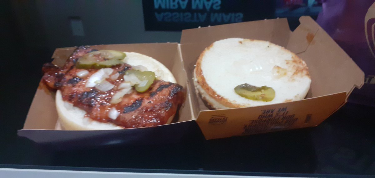 khulaymkhiva's tweet photo. @SteersSA Highlands Mall ... What on earth is happening here? https://t.co/q0Ts3jOKze