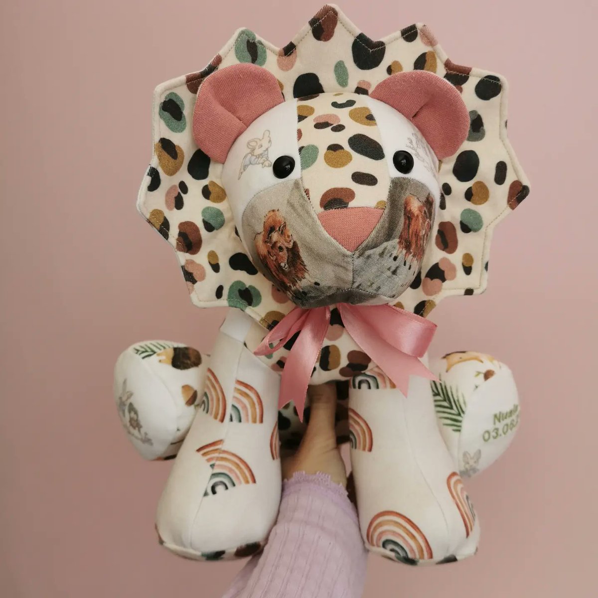 ktkatkreations's tweet photo. Gorgeous keepsakes all home safely ❤️ #memorybears #keepsakes #memorylions #memoryunicorns #keepsakemaker #smallbusiness #ktkatkreations https://t.co/sXGpkHA45r