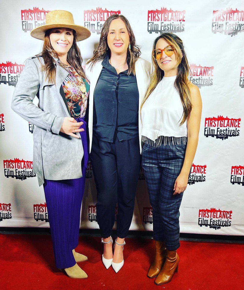 diginmag's tweet photo. Lovely❤️to take part as #FirstGlanceLA’s red carpet interview host to help kick off Opening Night @FirstGlanceFilm! Was so nice to chat w @catecarson + Christine Celozzi of #ThePlumber + all the #filmmakers! 🙏🏼 @JaxDallas + Fest Dir. Bill Ostroff for💥opportunity! #FilmTwitter https://t.co/gpNgLZcZJG