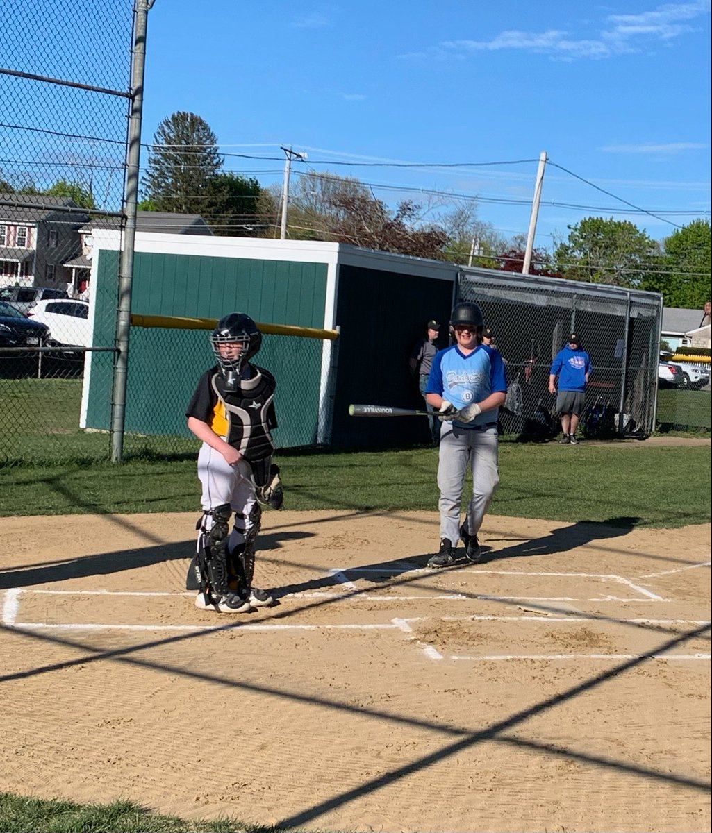 BLLBaseball's tweet image. Brother battle between the Shannon brothers as Harrison (Majors Dodgers age 12) walks to the plate with his brother Ben (Majors Pirates age 10) doing the catching.  Dodgers won the first meeting of the year but Ben is confident of a rematch win in a couple weeks.