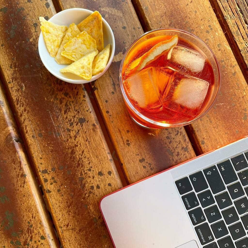 bastet's tweet image. #TGIF #spritz #bastetroof instagr.am/p/CdgjtOVMBlj/