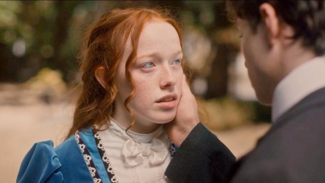 amazerfulanne's tweet photo. I’ll never get over the way she looks at him AND HIS HAND ON HER CHEEK #renewannewithane https://t.co/guxhnm46Ub