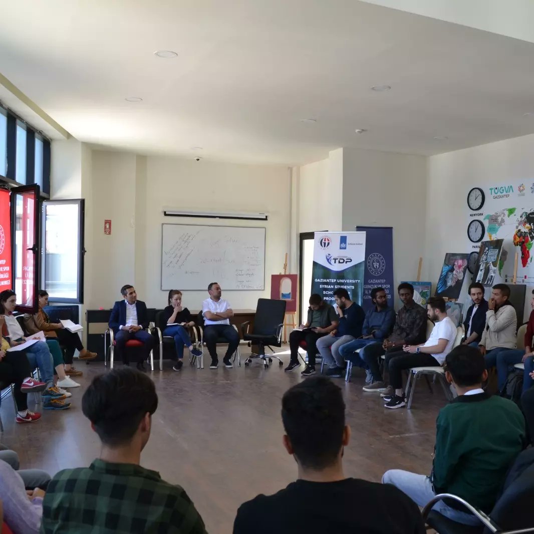 Gaziantep Üniversitesi Uluslararası Gençlik Festivali 

Kurulacak olan çadır organizasyonu konusunu görüşmek üzere derneğimize ait Uluslararası Kitap Kahvemizde ülke başkanları ile bir araya gelindi
<a href="/gaziantepUniv/">Gaziantep Üniversitesi</a> @GAUNTDP <a href="/sahinbeybel/">Şahinbey Belediyesi</a> <a href="/SehitkamilBel/">Şehitkamil Belediyesi🇹🇷</a> <a href="/Fatih_tanriover/">Fatih Tanrıöver</a> <a href="/ydukitap/">Uluslararası Kitap Kahve</a>