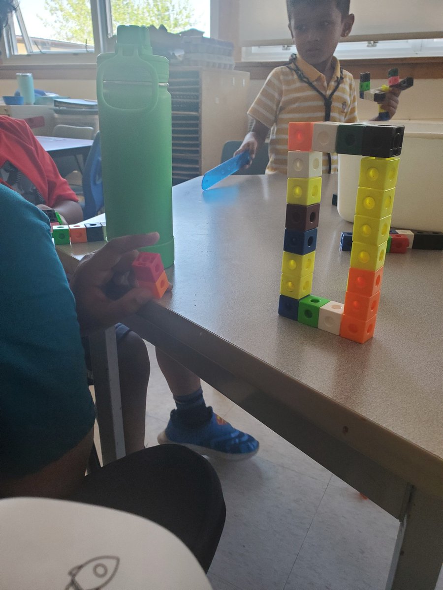 MandyKhabra's tweet photo. Number talks, reading, innovating. All gr5's taking their #characterpower and being k leaders. #PDSBEduweek @RidgeviewPS https://t.co/acID55g7Wy