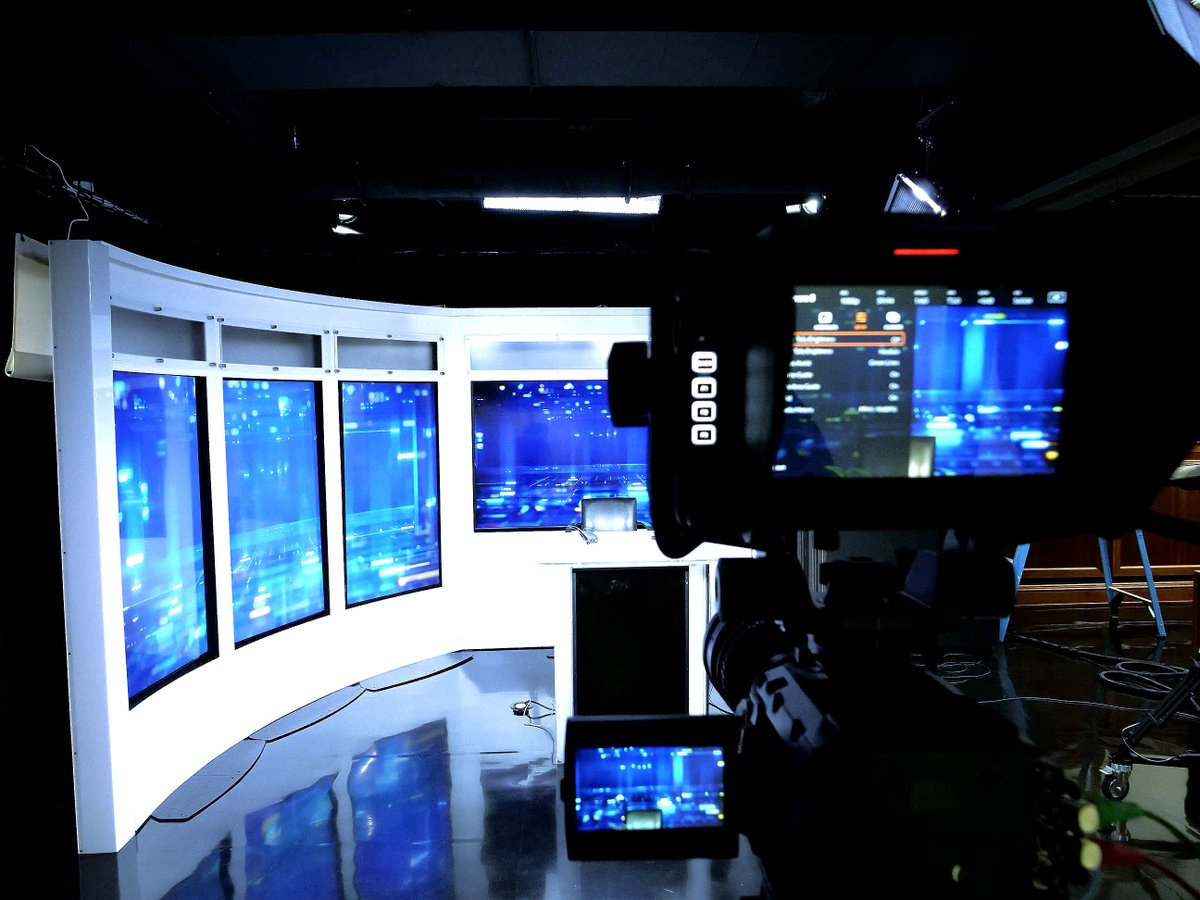 SandsTechAV's tweet image. It&apos;s simple to broadcast &quot;live streaming&quot;  video content using just a smartphone or laptop with the zoom app with an integrated camera, microphone, and speakers.

Thinking of adding more cameras and microphones?

We can help you design a larger video broadcast system!