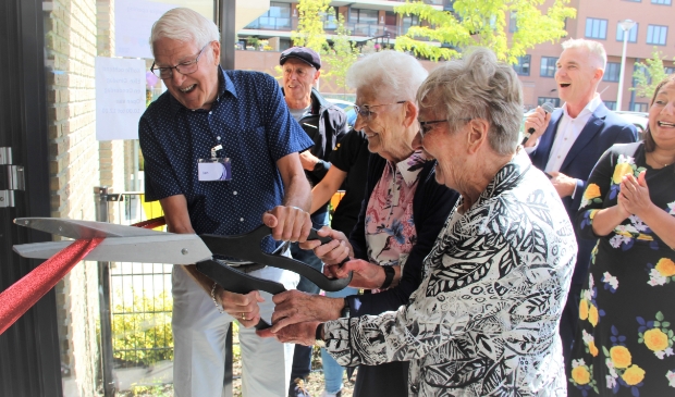 RodiRijswijk's tweet photo. Opening nieuwe ontmoetingsruimte voor bewoners Nieuw-Benedictus aan Huis te Landelaan -  https://t.co/b4PA3FMKxy https://t.co/0odzj3FFDH