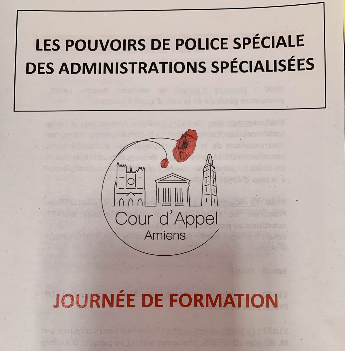 proc_procureur's tweet photo. #JusticeDeProximite Réunion par la Procureure Générale d’Amiens des procureurs et administrations spécialisées dotées de prérogatives de police judiciaire 
✅Consolider les enquêtes pénales #Environnement #Travail #Consommation 
✅Créer des circuits dédiés aux administrations https://t.co/uqpX34Avpv