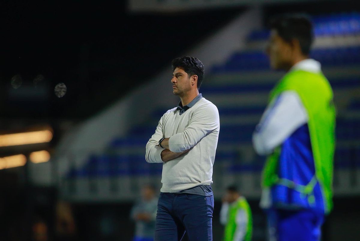 petrolerosfcq's tweet photo. Hoy celebramos el trabajo de nuestros entrenadores 🔥⚽️
Gracias por la pasión que le meten a su trabajo día con día 🦾

👉🏻 Día Mundial del Entrenador de Futbol ✅ https://t.co/HiLYCqqidN