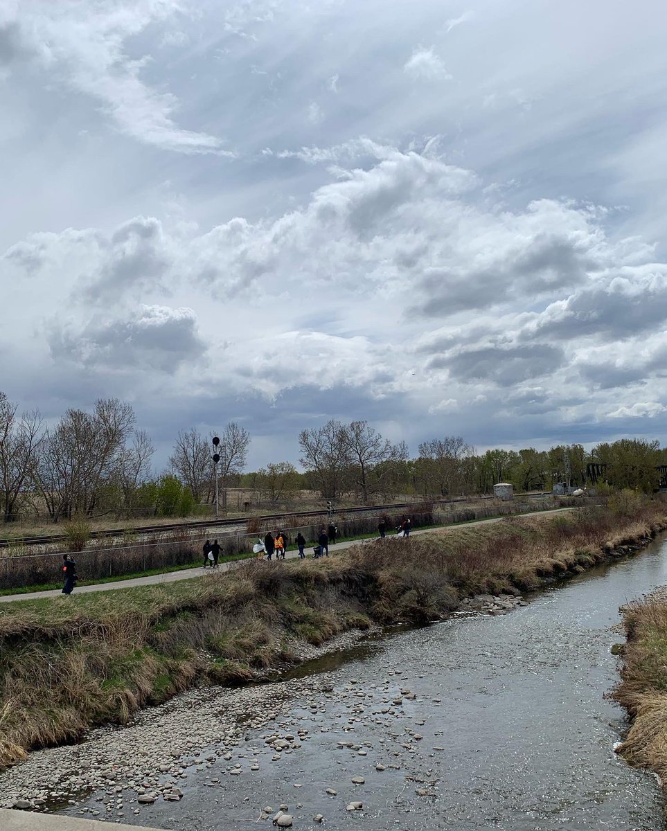 yycsherri's tweet photo. @GDIServices supporting #yyccleans and @CalgaryParks https://t.co/FVhXXnkCZN