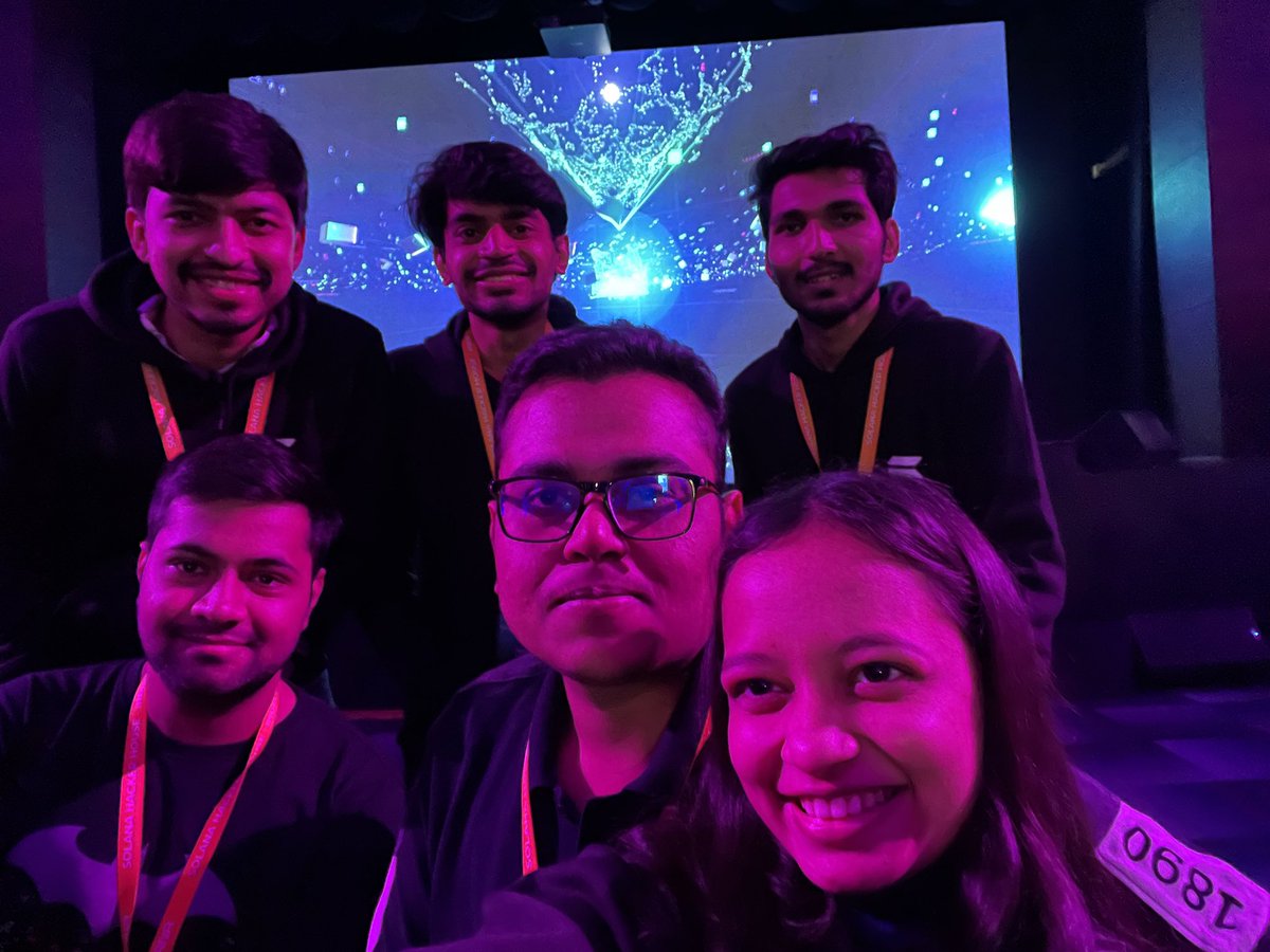 Prakhar10V's tweet image. One thing that I’m totally loving, after coming to Bangalore is going to these amazinggg meetups!! 

Getting to discuss and talk about tech, is like a dream come true. 💯♥️

#SolanaHackerHouse #devMeetup