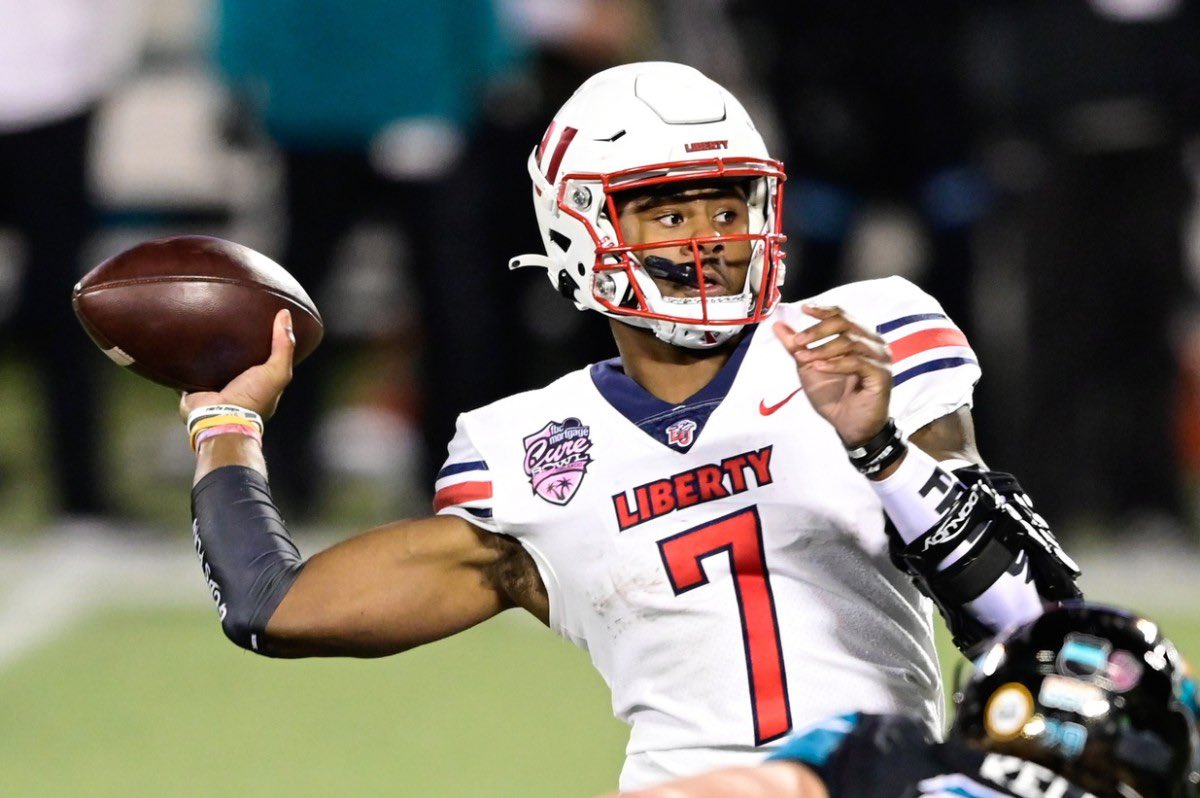 Hankb_15's tweet photo. Honored and Humbled to have received a Scholarship offer from Liberty University! Without faith, family, and teammates this isn’t possible! @LibertyFootball @CoachHughFreeze https://t.co/IkbcRn7NGJ