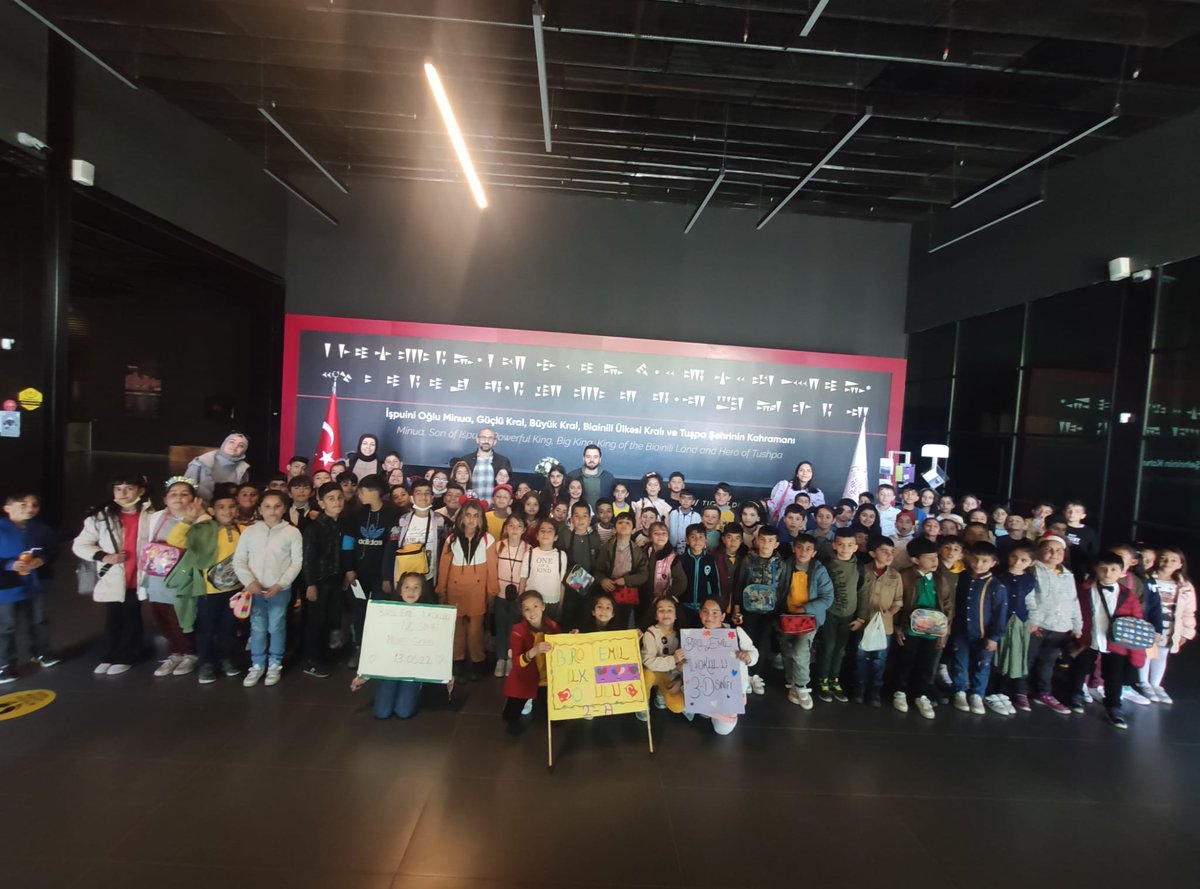 Bugün okul olarak 100 öğrenciyle Van Müzesi'ni ziyaret ettik. Öğrencilerimiz için verimli bir etkinlik oldu. Bu etkinlikte bize ulaşımda yardımcı olan <a href="/ipekyolubeltr/">İpekyolu Belediyesi</a> <a href="/vanbuyuksehirbb/">T.C. Van Büyükşehir Belediyesi</a> ve müze çalışanlarından Ömer Faruk Atan'a teşekkür ederiz. 
<a href="/VanilMem/">Van İl Milli Eğitim Müdürlüğü</a> <a href="/vankulturizm/">Van İl Kültür ve Turizm Müdürlüğü</a>
<a href="/ipekyoluMem/">İpekyolu İlçe Milli Eğitim Müdürlüğü</a>