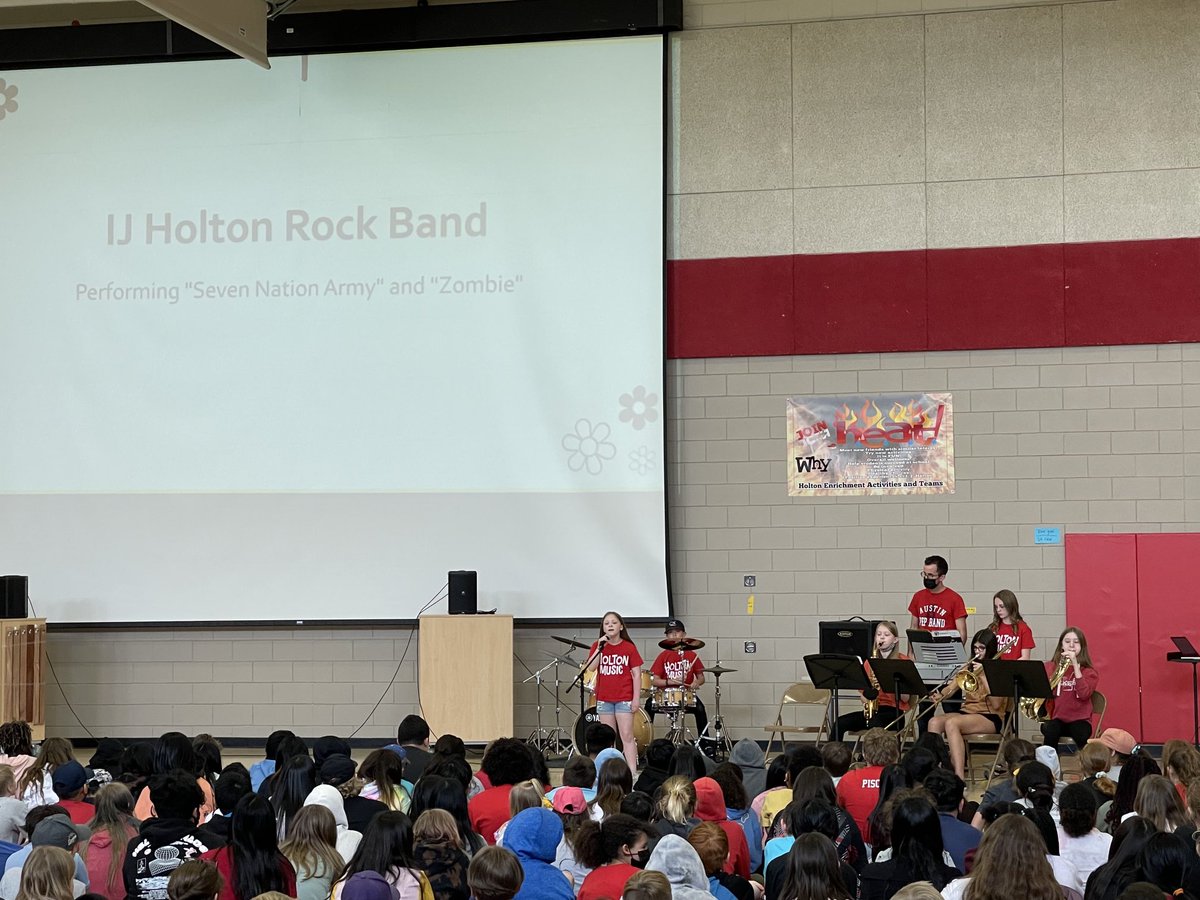 henebla's tweet photo. We had our very own rock concert today. Amazed at our students playing and singing talent. โฆ@Holton492โฉ #pbiscelebration โฆ@pbisMNโฉ โฆ@PBISAppsโฉ https://t.co/kxo1JPcuG1
