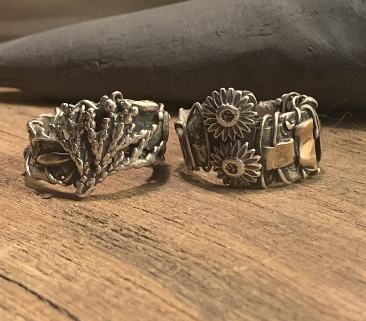 debsdesigns401's tweet photo. Not online yet. But making these fused silver rings were tons of fun!
https://t.co/fQTDWIgkFS https://t.co/Ubj3shohyU