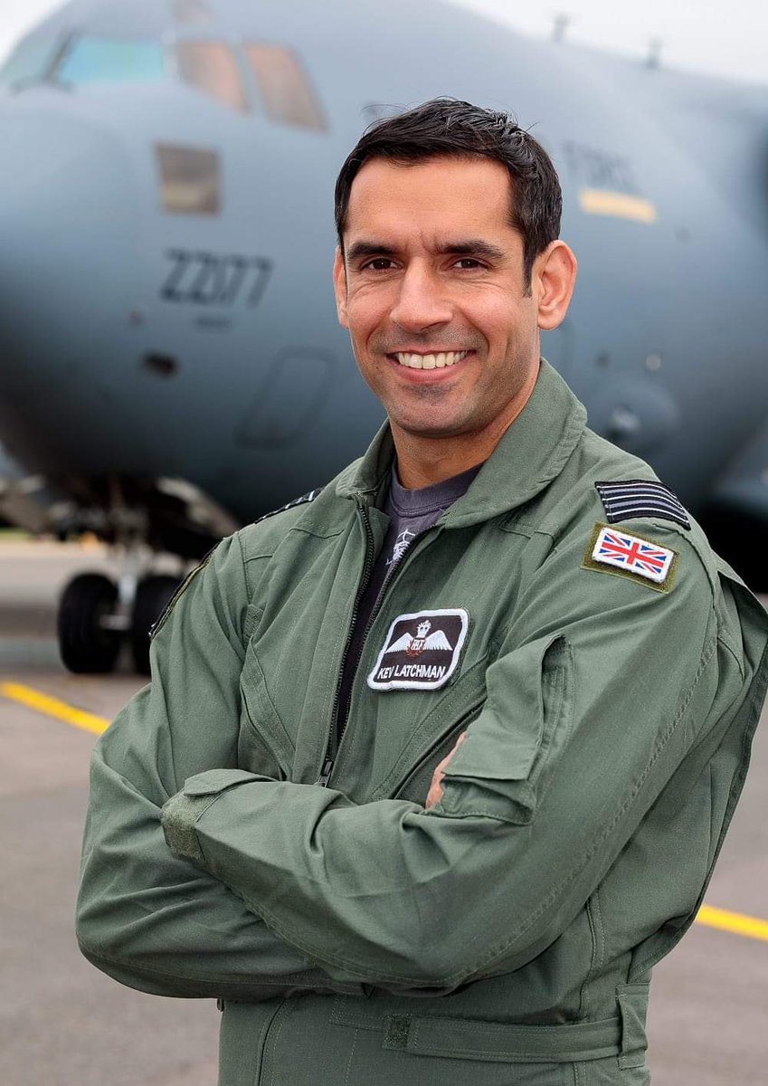 622VGS's tweet photo. Congratulations to our Senior service instructor Wing Commander Latchman who today was awarded the Air Force Cross for actions in Op Pitting during the evacuation from Afghanistan while Officer Commanding 99 Sqn and flying the C-17.
#622VGS #aircadets #noordinaryhobby #2FTS https://t.co/WU77Fqalcn