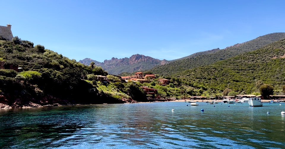SIS 2A - Pumonte (@sis_2a) on Twitter photo Véronique Arrighi, présidente du SIS2A et le colonel Jean-Jacques Peraldi, directeur départemental, en réunion à Girolata aujourd’hui avec la maire d’Osani pour faire le point sur la réserve communale de sécurité civile.
Merci au <a href="/parcudicorsica/">Parc naturel regional de Corse - Parcu di Corsica</a> pour la traversée😏 Véronique Arrighi, présidente du SIS2A et le colonel Jean-Jacques Peraldi, directeur départemental, en réunion à Girolata aujourd’hui avec la maire d’Osani pour faire le point sur la réserve communale de sécurité civile.
Merci au <a href="/parcudicorsica/">Parc naturel regional de Corse - Parcu di Corsica</a> pour la traversée😏