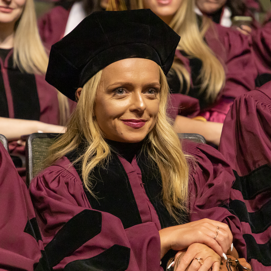 ASUCollegeOfLaw's tweet photo. Our students come to #ASULaw with diverse backgrounds and experiences, and their own distinct purposes and perspectives, making ASU Law the special place it is. Thank you for allowing us to be part of your journey. Congrats ASU Law Class of 2022! #ASUGrad https://t.co/2XzTAJ7bnf
