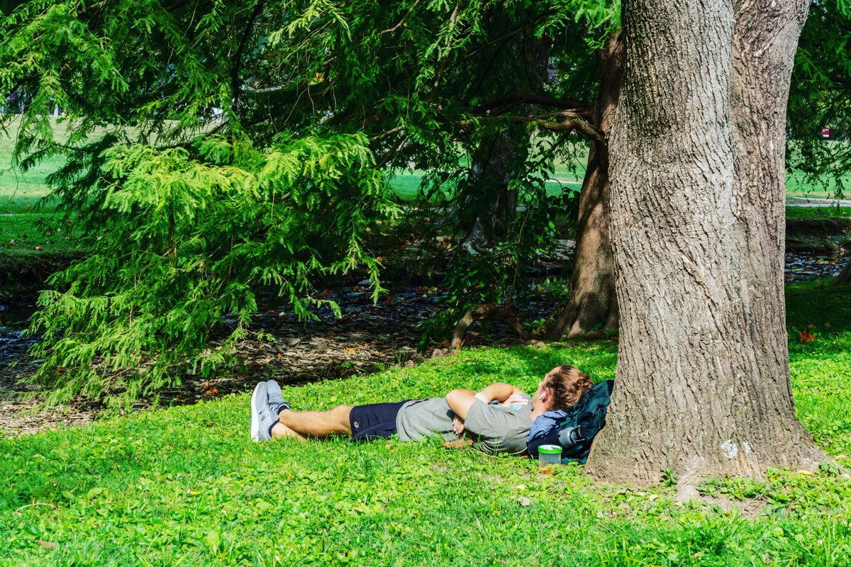 We know you’re relaxing now that schools over, but don’t be caught in the fall without a place to live! The Avenue still had 3 spaces available for fall ‘22 so make sure you reach out today to live at Bloomington’s premier housing complex! #theavenueoncollege #liveiconic