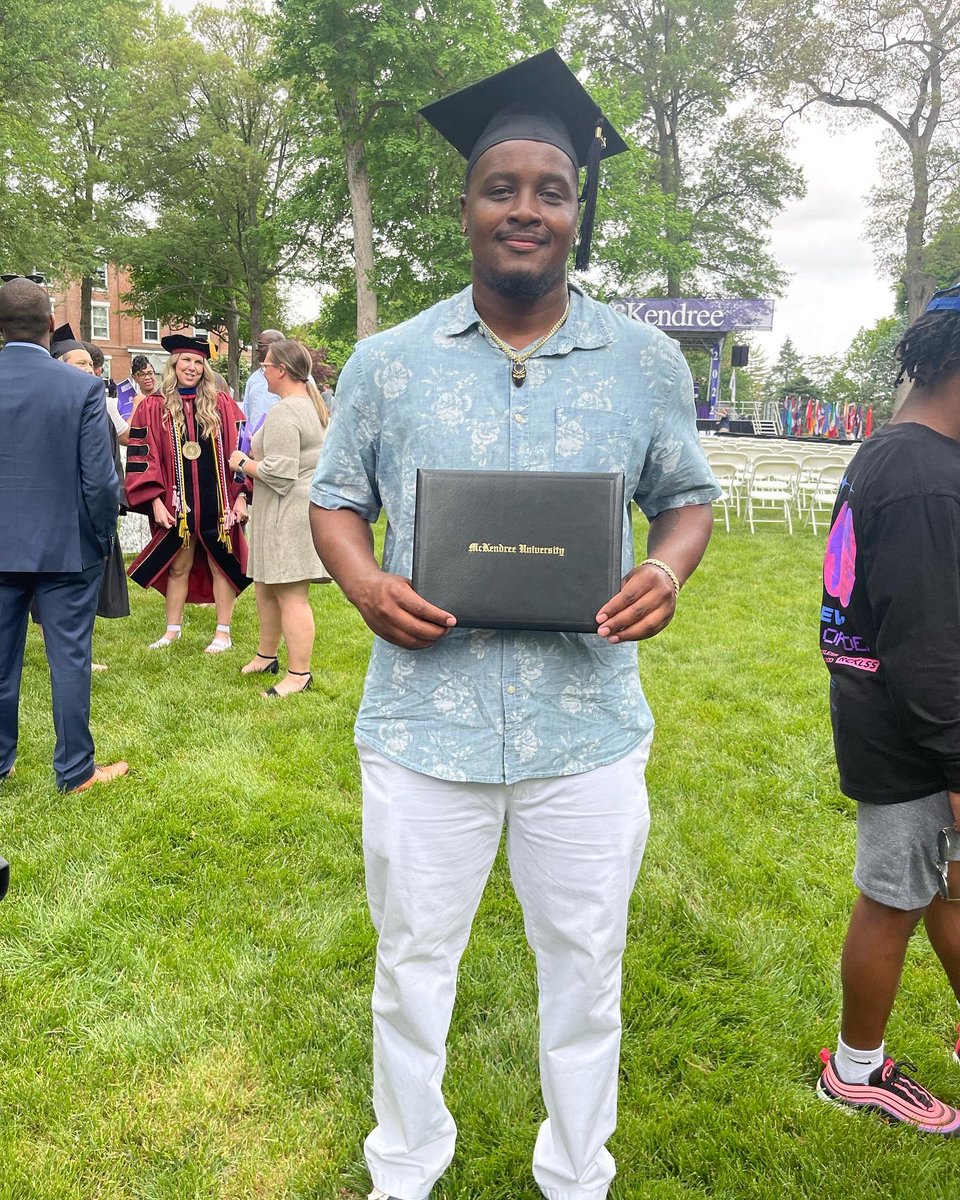 “I’m a graduate b**ch “🎓