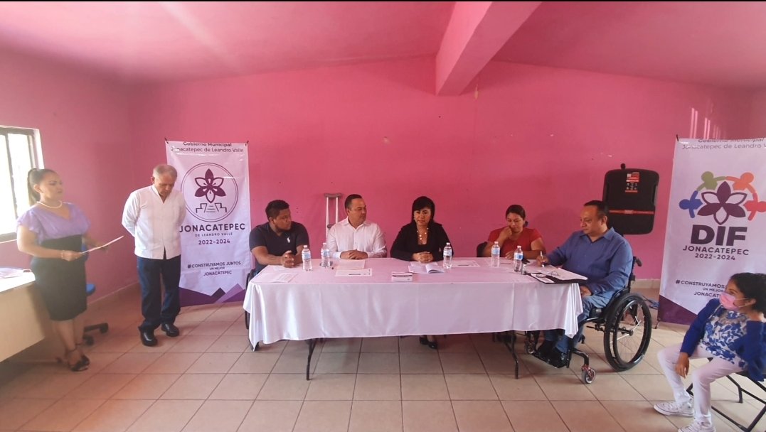 BetoSanchezOrt's tweet photo. Agradezco el amable recibimiento a la mtra. @BValaguez Alcadesa de #Jonacatepec y en conjunto tomamos protesta a Jesús Rosas Ramos como Director de Atención a la #discapacidad Hagamos todxs juntxs efectiva la #CDPCD #ONU https://t.co/FyIyAJSDdR https://t.co/91eVV9sefp