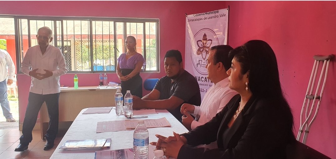 BetoSanchezOrt's tweet photo. Agradezco el amable recibimiento a la mtra. @BValaguez Alcadesa de #Jonacatepec y en conjunto tomamos protesta a Jesús Rosas Ramos como Director de Atención a la #discapacidad Hagamos todxs juntxs efectiva la #CDPCD #ONU https://t.co/FyIyAJSDdR https://t.co/91eVV9sefp