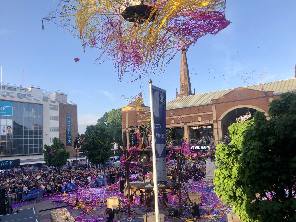 gareth_roberts's tweet photo. Stunning summer evening performance by ⁦Gratte Ciel as ⁦@Coventry2021⁩ city of culture enters finale month https://t.co/Sb9Pj9xloL