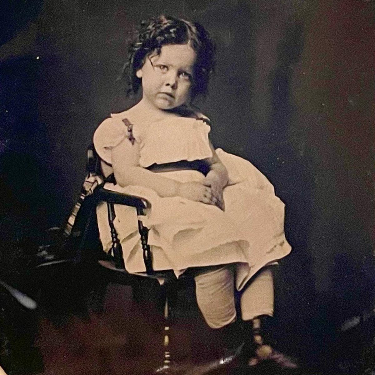 emma_zeig's tweet photo. Posting because I slightly touched them up for my work Instagram - two of my favorite historical photos in my favorite historical phot genre: 19th century babies who do not want to be in this photo #PublicHistory https://t.co/Lkc6c1vx46