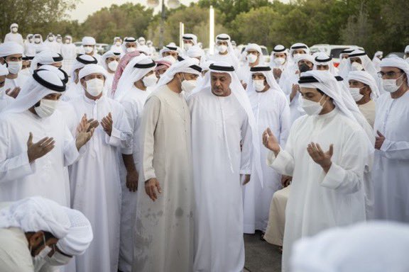 khaleejtimes's tweet photo. His Highness Sheikh Mohamed bin Zayed Al Nahyan, Ruler of Abu Dhabi, today performed the funeral prayer for the late UAE President His Highness #SheikhKhalifabinZayedAlNahyan at the Sheikh Sultan bin Zayed the First Mosque in #AbuDhabi. 

Photos by WAM https://t.co/17XmV81j66