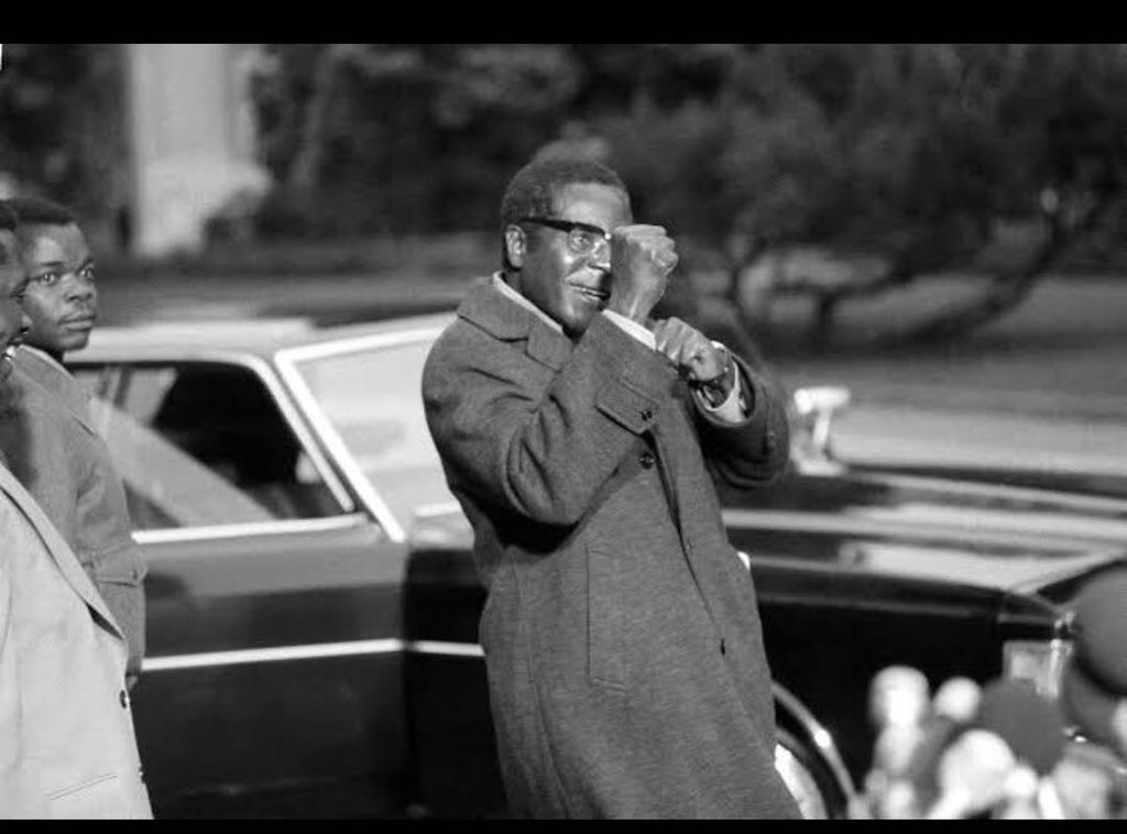 nyashamenson's tweet photo. We fight !!!!!! https://t.co/uNAZo21wEy
