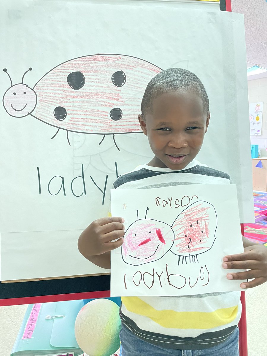 MsParm1's tweet photo. L is for lollipops (and ladybugs)! 🍭🐞#ABCCountdownToSummer https://t.co/6djqa8PcSF