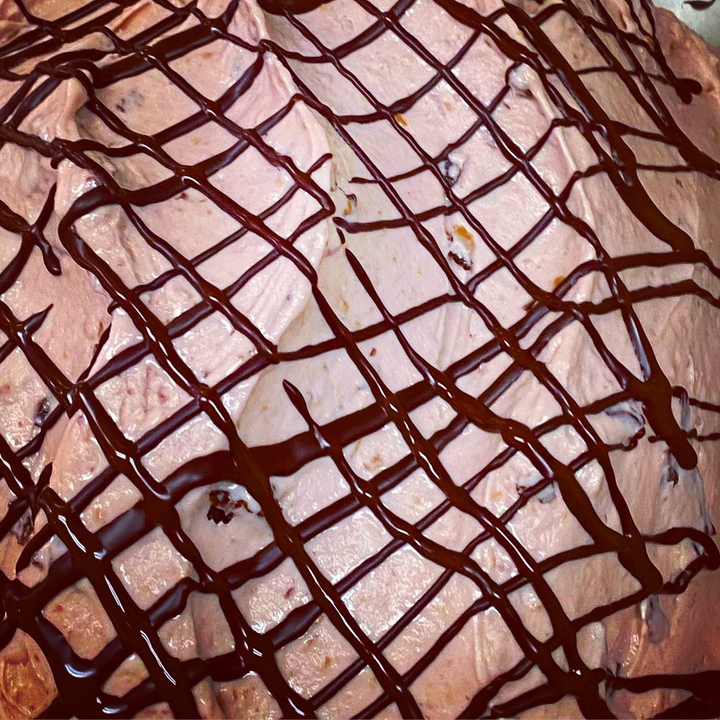 Lindsey Nelsen tweet media