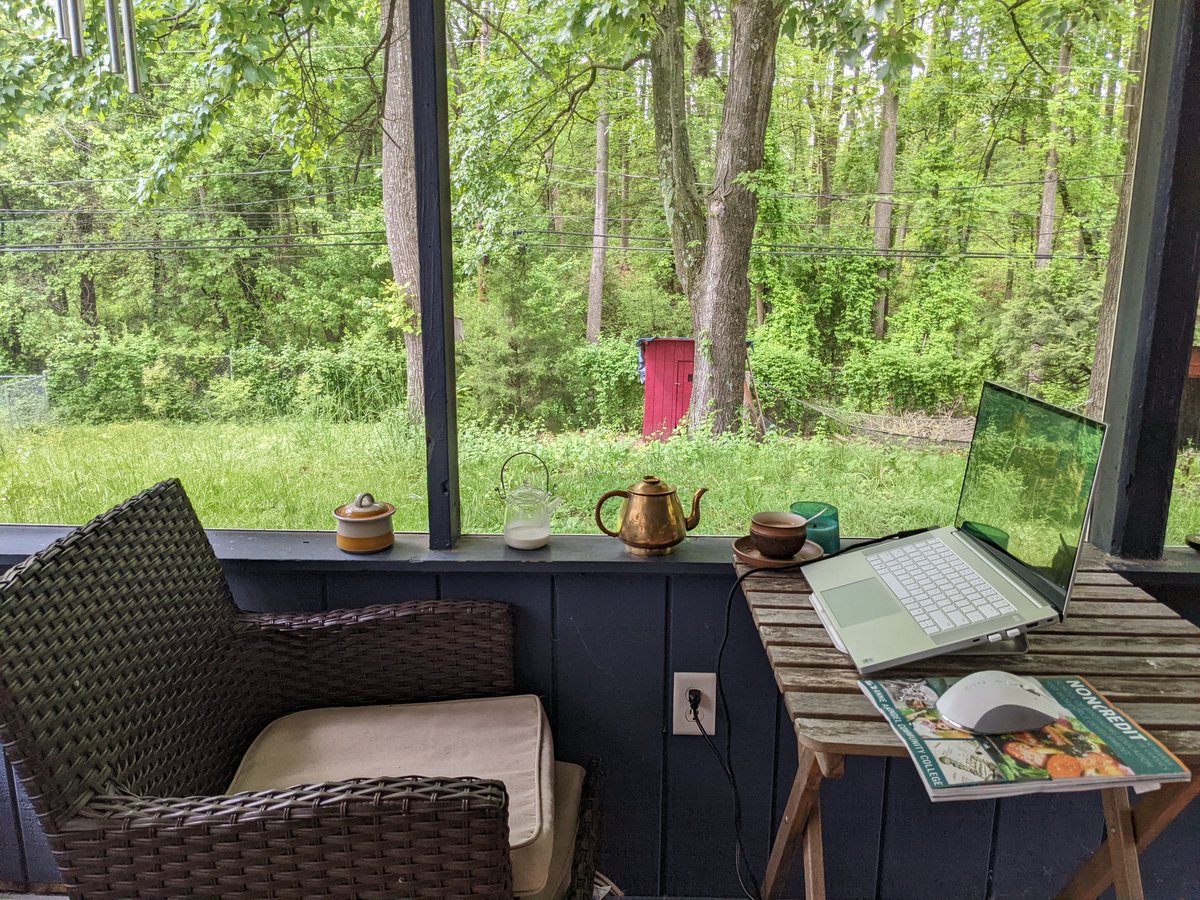 TobinPoetry's tweet photo. Well, I've flown back home to Maryland. My paper writing setup has officially transitioned to paper grading setup (courtesy of my cousin Tessa's porch). https://t.co/FE2y5Thvhs