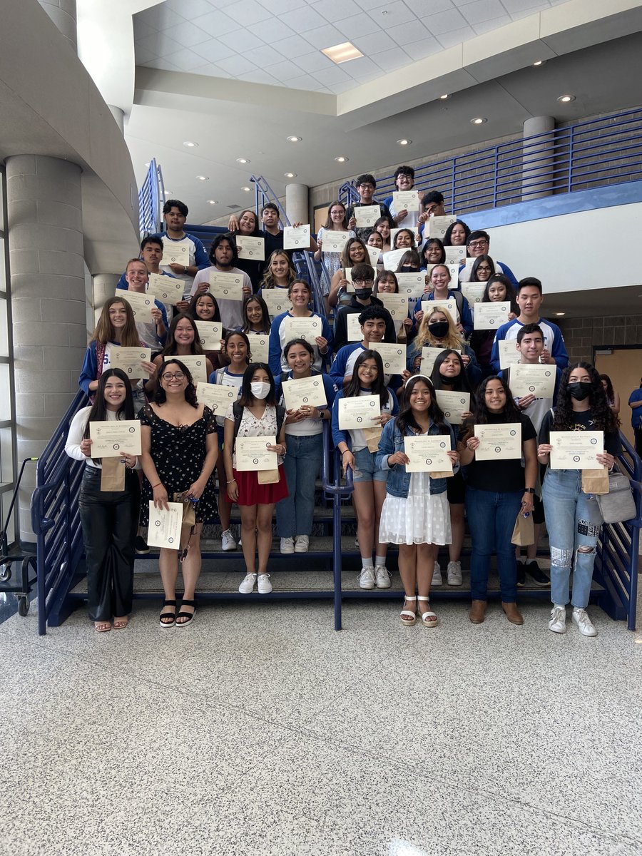 RHSMounties's tweet photo. Over 50 students were recognized at the Seal of Biliteracy ceremony. Mostly Seniors who were awarded the Seal this year.
#ARbiliteracy #2Bilit2Quit https://t.co/JP2cRXqWSH