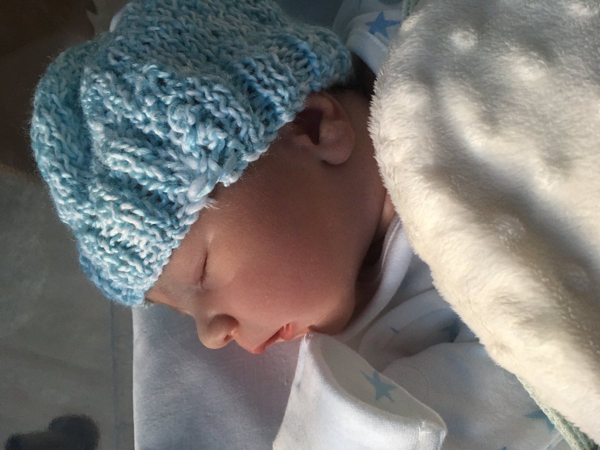 phillips7_jane's tweet photo. What better way to end Fri 13th than by introducing our final member of #teamlind The midwives @IOWNHS we’re outstanding, in particular Emma Hamilton who cared for me so well. Massive thanks ❤️ https://t.co/GstcTlmsnX
