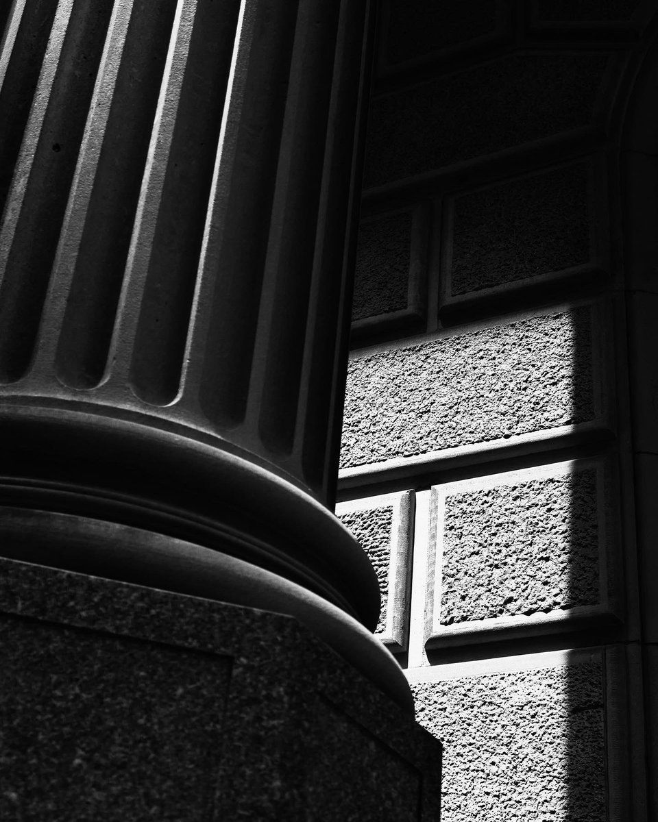 lightshadowhtx's tweet photo. #architecture #Monochrome #streetphotography https://t.co/F0SU92OVYJ
