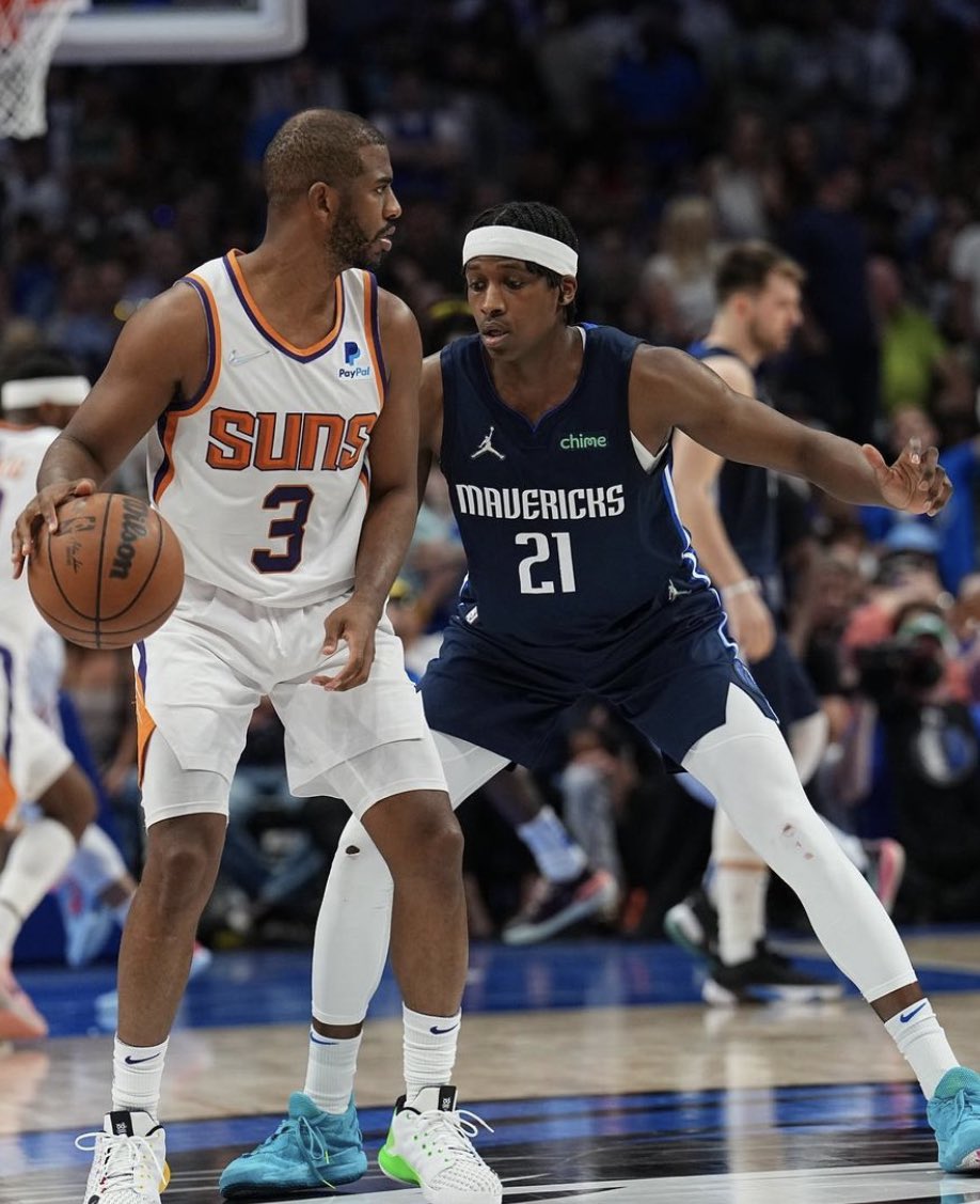 Mavs_FFL's tweet photo. Frank Ntilikina has held Chris Paul and Devin Booker to 3-40 shooting when matched up on them 🔒😳

#MFFL https://t.co/m75HcWNecw