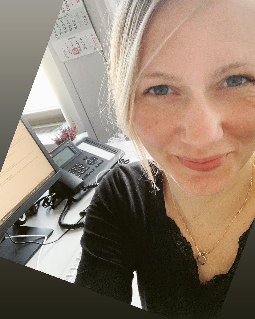 fuechsern's tweet photo. Freitagslächeln. #dreamteam #dreamjob #prandcommunications #dreamstyle #redenersetztdaslächelnnicht #kommunizierenstattinformieren #personalmarketing #happyandnew #gutenachricht https://t.co/kY1Lxd5p7e