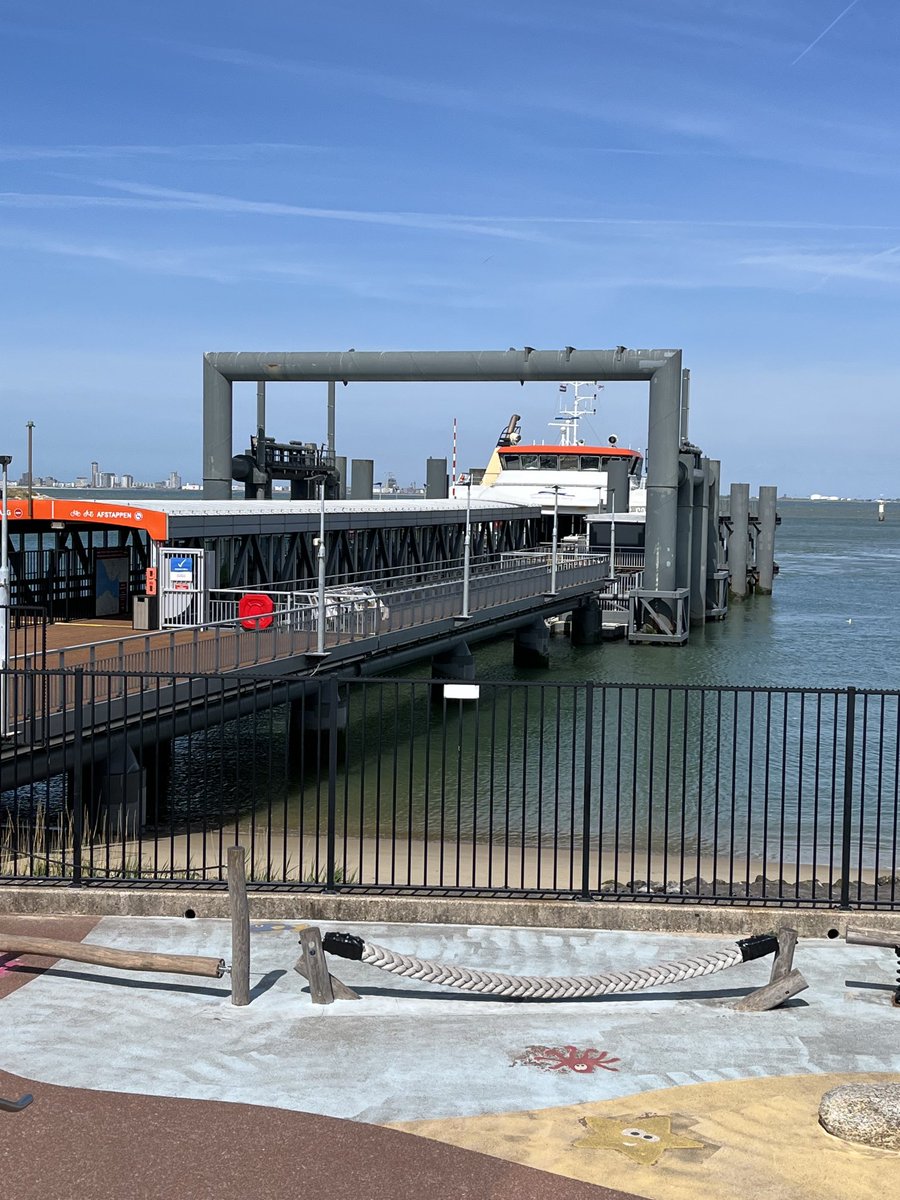 Werkbezoek PS ⁦<a href="/provzeeland/">Provincie Zeeland</a>⁩ aan WesterscheldeFerry. Bijgepraat door directeur ⁦<a href="/VloetWiljan/">Wiljan Vloet</a>⁩ over ambities komende tijd. Ferry wordt door eigen inwoners en toeristen enorm gewaardeerd. Met dank aan directie en alle personeelsleden van onze boten!
