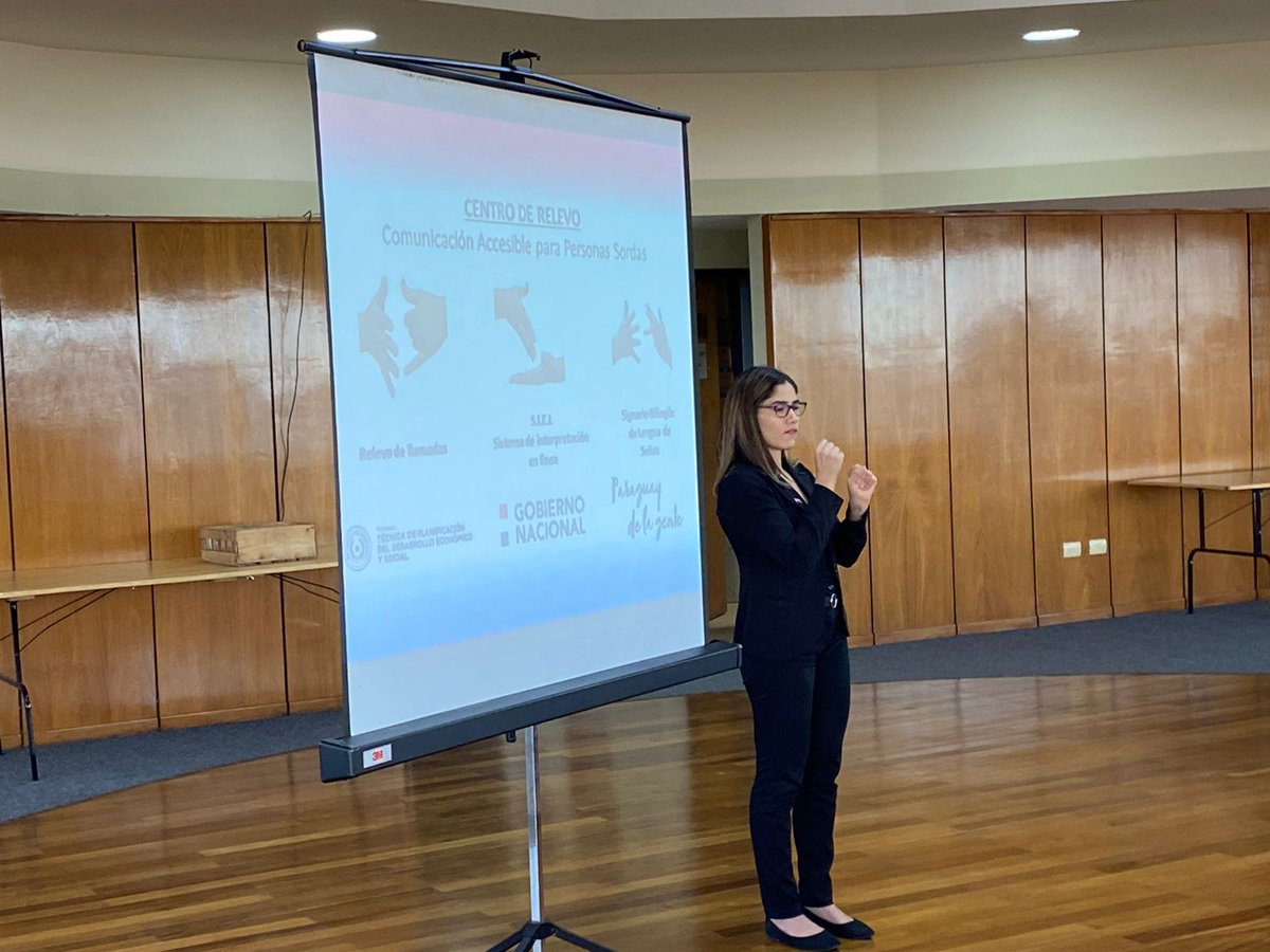 ✔️Centro de Relevo capacita en comunicación inclusiva a funcionarios de la <a href="/oac_senado/">OAC Senado - Paraguay 🇵🇾</a> 

Leé más👉 bit.ly/3LbUAwv