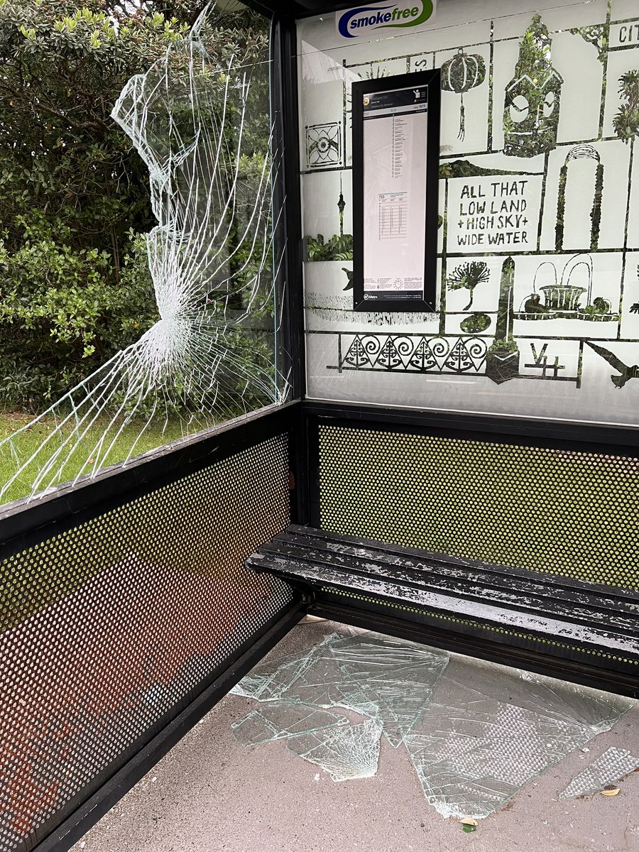 pjcalder's tweet photo. @AklTransport @AklCouncil this bus stop was vandalised at least two weeks ago - when will it be repaired - leaving things like this just encourages vandals &amp; before someone asks it Stop 7673 https://t.co/PhOA2lEVZ1