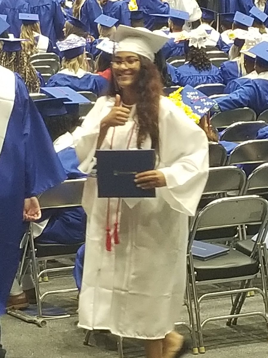 SBurnamMBA's tweet photo. Cedar Hill Collegiate HS Class of 2022 earn their Dallas College Associates Degree!
#CollegiateAtrain
@ptsachca
@jdedmun
@Collegiate_ch
@cedarhillisd
#whycte
@cteinchisd
@Jacqlnfields
#GoBeyondYourLimits https://t.co/tuxnI3l2fw