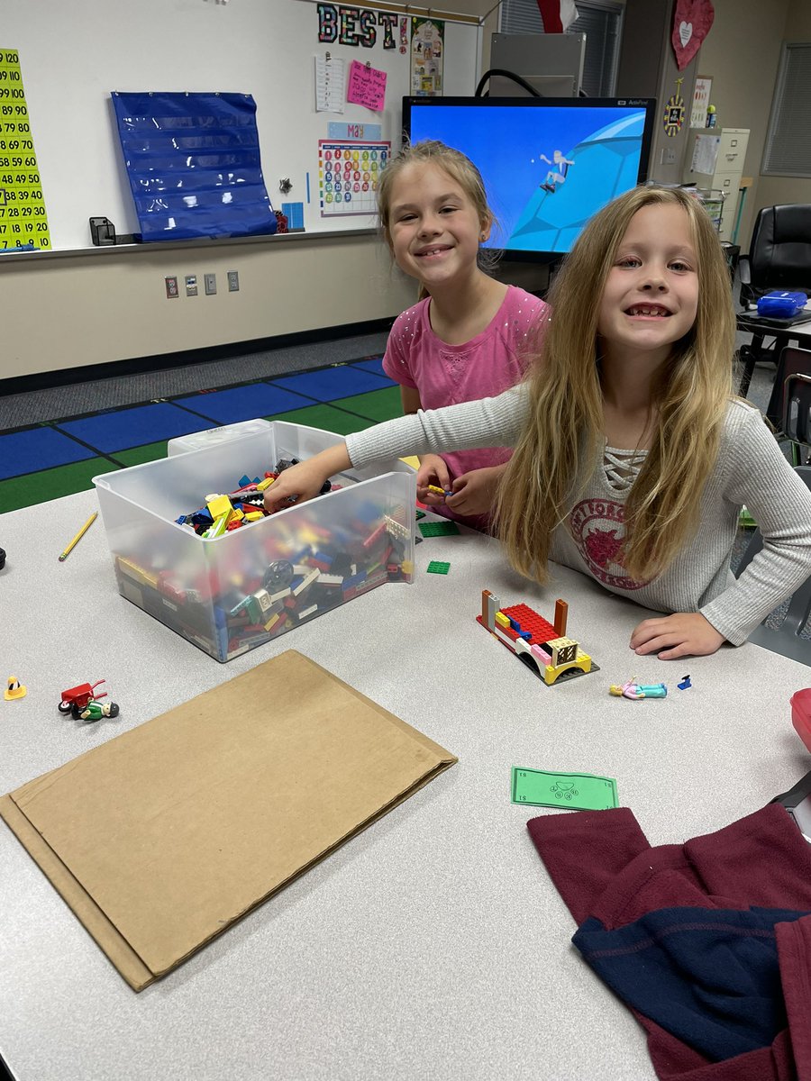 MrsMiller3rd's tweet photo. We have been working hard and doing our Bearkat BEST! Today we celebrate with free play to end our day! 🐾❤️ @BlackBearkats https://t.co/mFsr7uGhD7