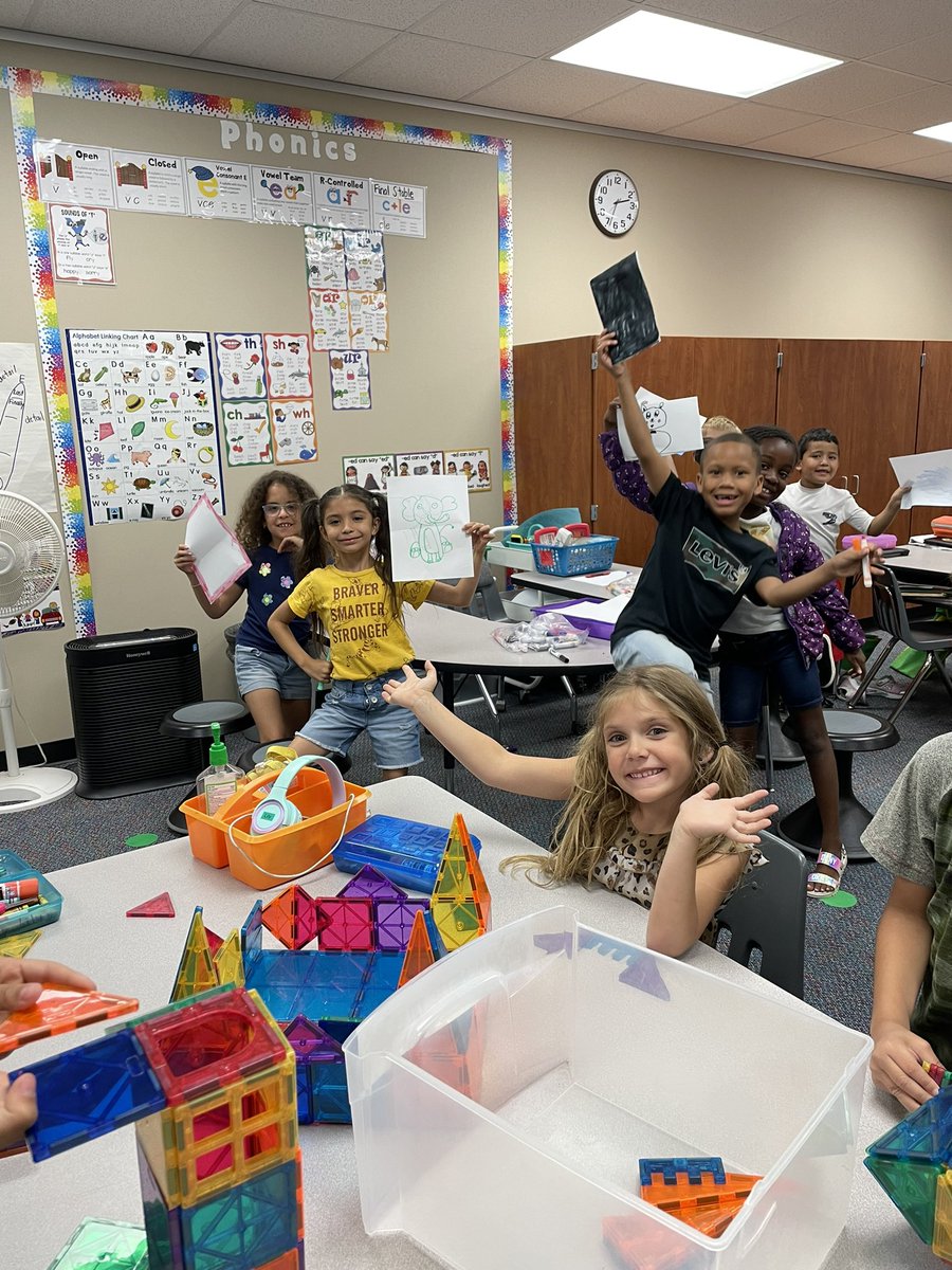 MrsMiller3rd's tweet photo. We have been working hard and doing our Bearkat BEST! Today we celebrate with free play to end our day! 🐾❤️ @BlackBearkats https://t.co/mFsr7uGhD7