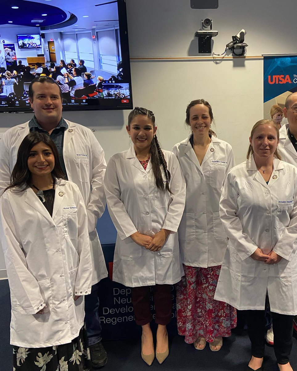 UTSAmmi's tweet photo. Congratulations to our Spring 2022 graduating PhD student Mylea Echazarreta! All MMI and NDRB graduating students were celebrated during the PhD graduates recognition Ceremony on 5/13/2022

#utsagrad #utsa #utsacos #utsammi #utsaroadrunner https://t.co/tISdY88sx3